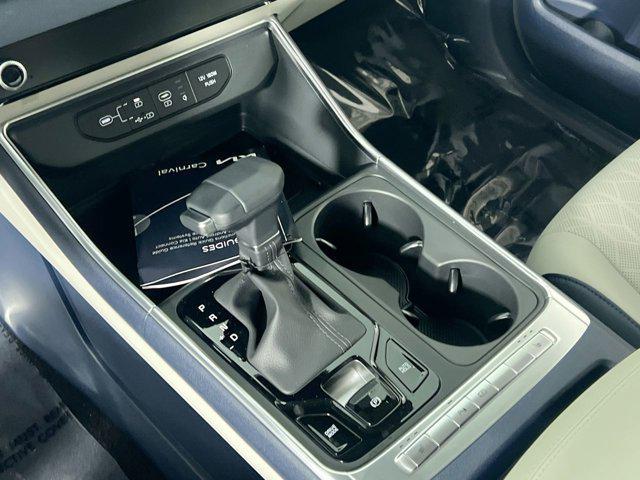Photo of 2026 Snow White Pearl Kia Carnival Hybrid