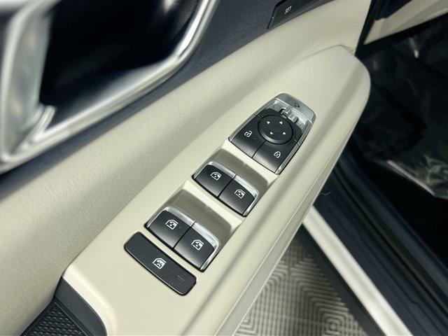Photo of 2026 Snow White Pearl Kia Carnival Hybrid