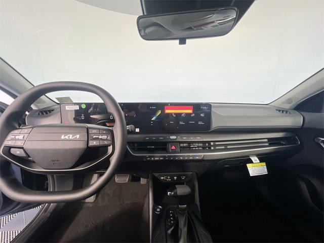 Photo of 2025 Aurora Black Pearl Kia K4