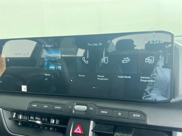 Photo of 2025 Aurora Black Pearl Kia K4