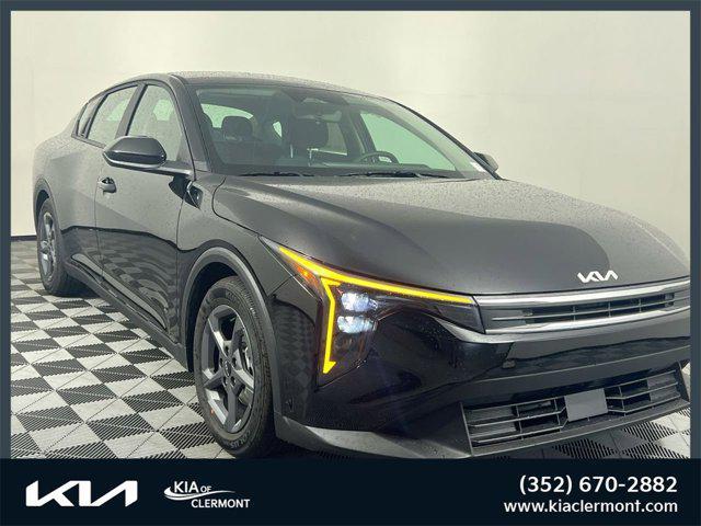 Photo of 2025 Aurora Black Pearl Kia K4