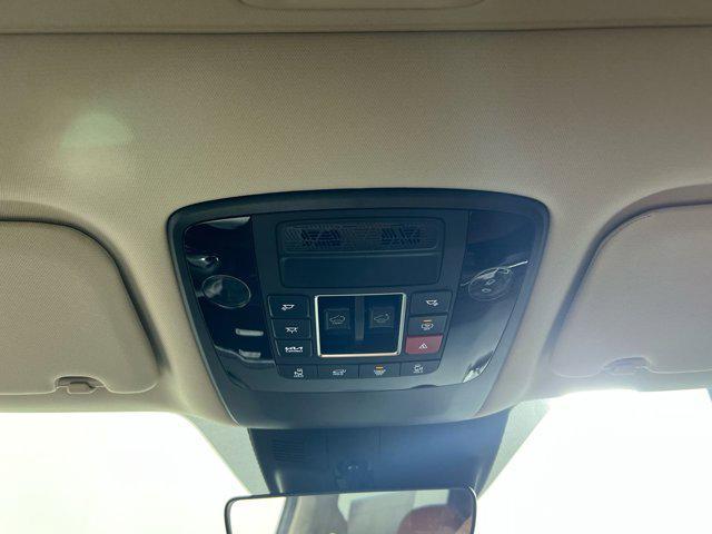 Photo of 2026 Aurora Black Pearl Kia Carnival
