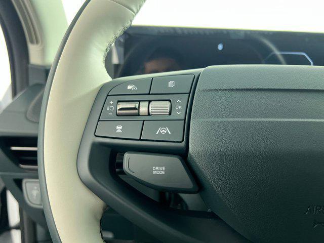 Photo of 2025 Glacier White Pearl Kia EV6