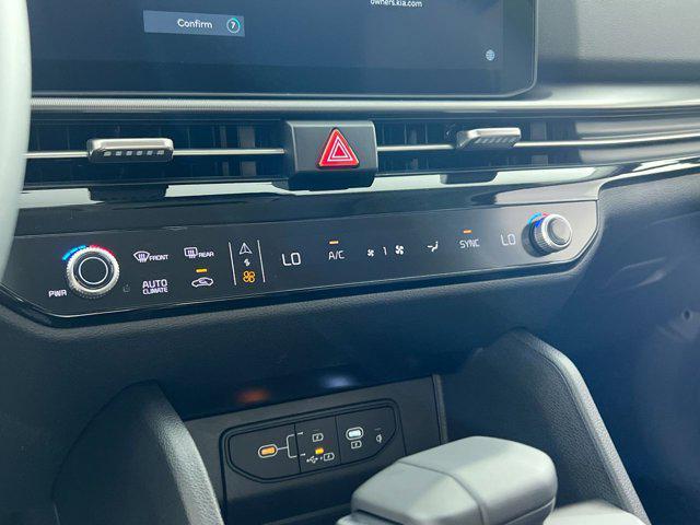 Photo of 2026 Ebony Black Kia Sportage