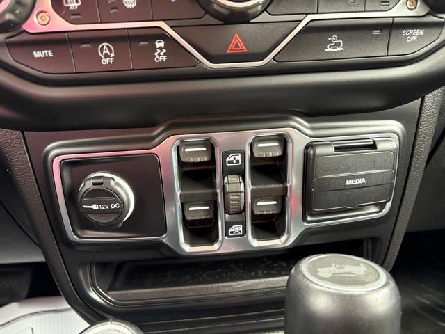Photo of 2021 Sarge Green Clearcoat Jeep Wrangler Unlimited
