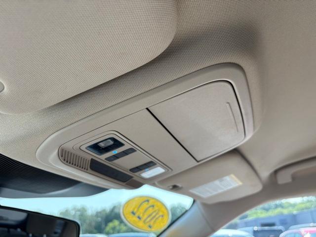 Photo of 2022 Rapid Red Metallic Tinted Clearcoat Ford Explorer