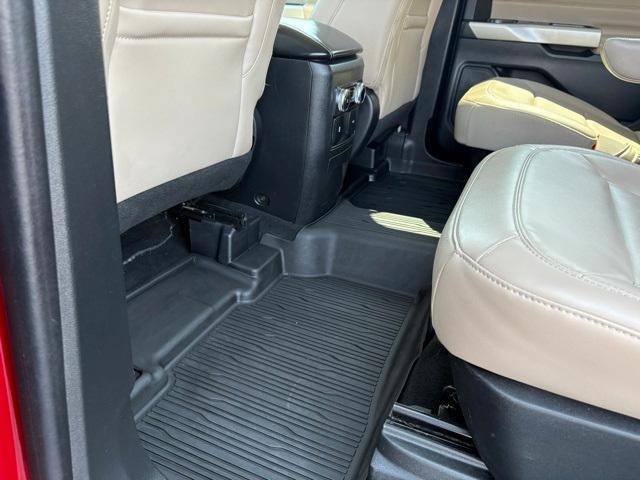 Photo of 2022 Rapid Red Metallic Tinted Clearcoat Ford Explorer