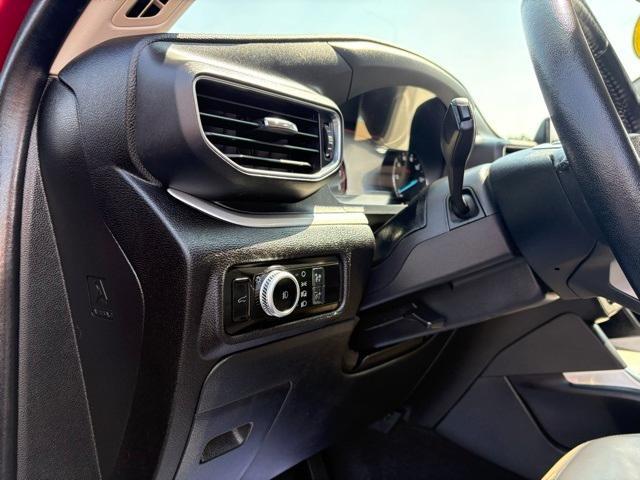 Photo of 2022 Rapid Red Metallic Tinted Clearcoat Ford Explorer