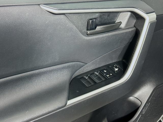 Photo of 2021 Silver Toyota RAV4