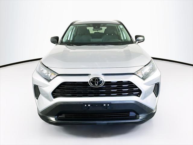 Photo of 2021 Silver Toyota RAV4