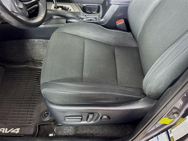 Photo of 2018 Magnetic Gray Metallic Toyota RAV4