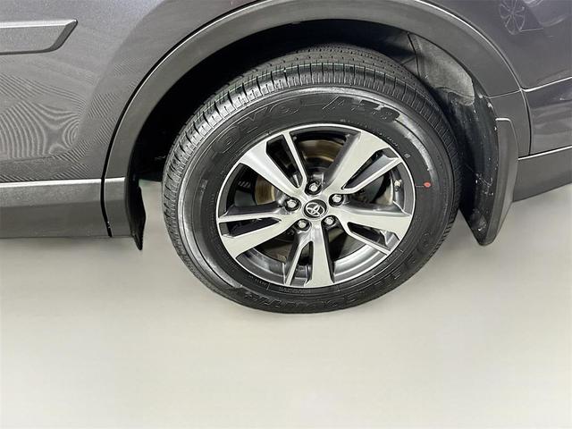 Photo of 2018 Magnetic Gray Metallic Toyota RAV4
