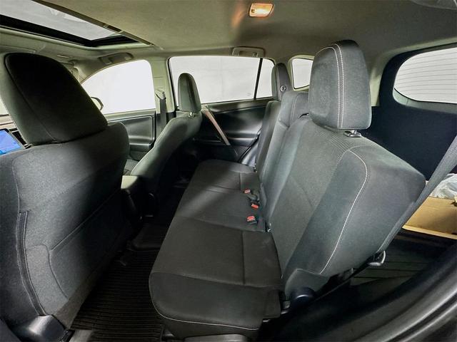 Photo of 2018 Magnetic Gray Metallic Toyota RAV4