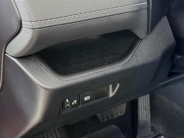 Photo of 2022 Ruby Flare Pearl Toyota RAV4