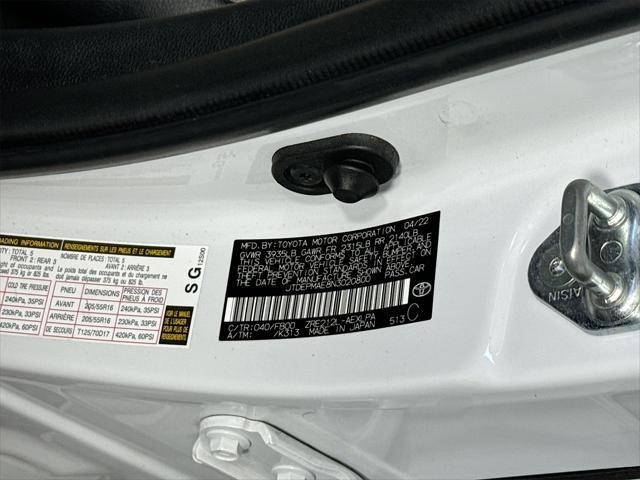 Photo of 2022 White Toyota Corolla