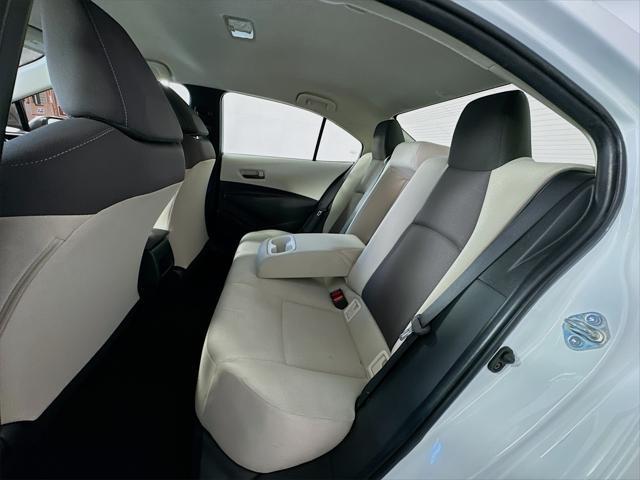 Photo of 2022 White Toyota Corolla