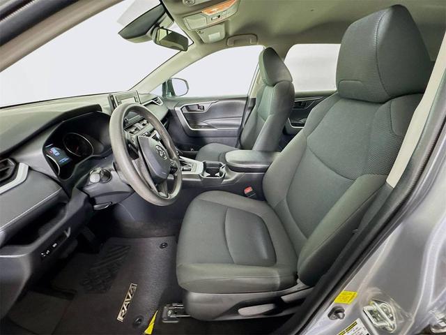 Photo of 2021 Silver Sky Metallic Toyota RAV4