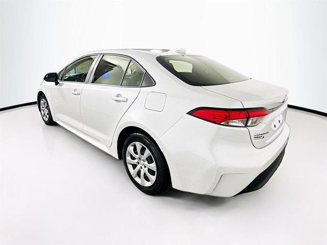 Photo of 2024 Pear Toyota Corolla