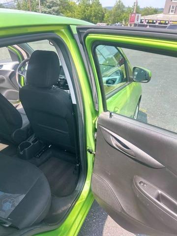 Photo of 2016 Lime Metallic Chevrolet Spark
