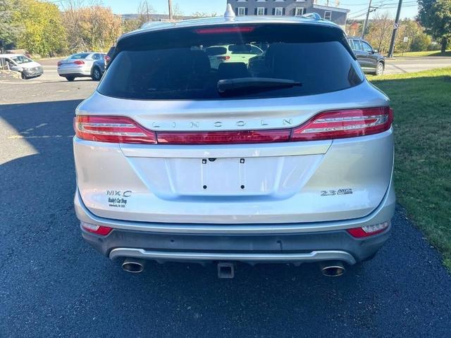 Photo of 2015 Ingot Silver Metallic Lincoln MKC