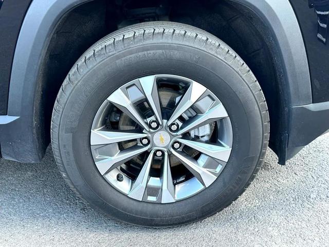 Photo of 2025 Black Chevrolet Equinox