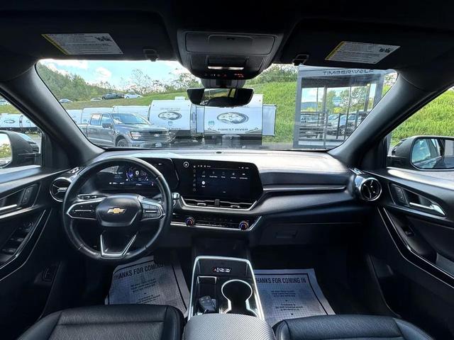Photo of 2025 Black Chevrolet Equinox