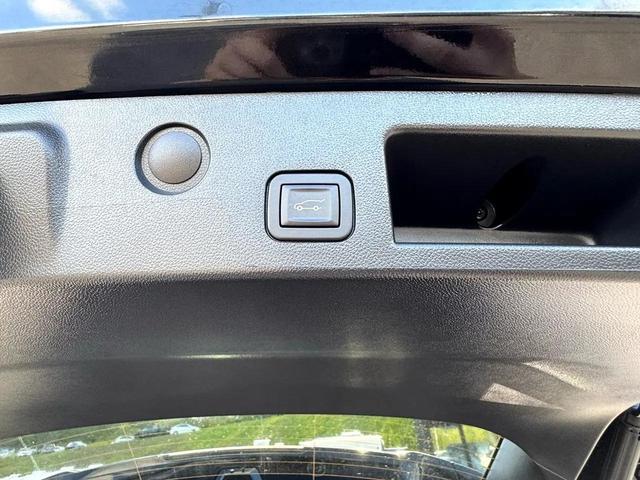 Photo of 2025 Black Chevrolet Equinox