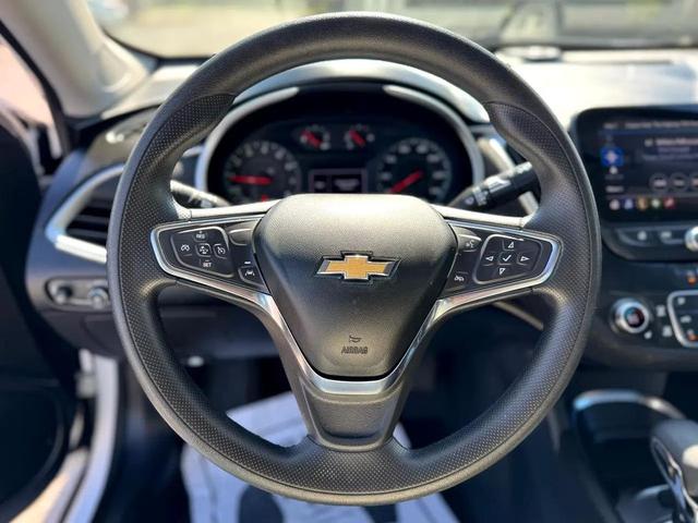 Photo of 2023 White Chevrolet Malibu