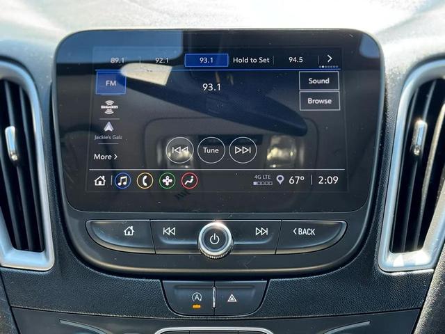 Photo of 2023 White Chevrolet Malibu