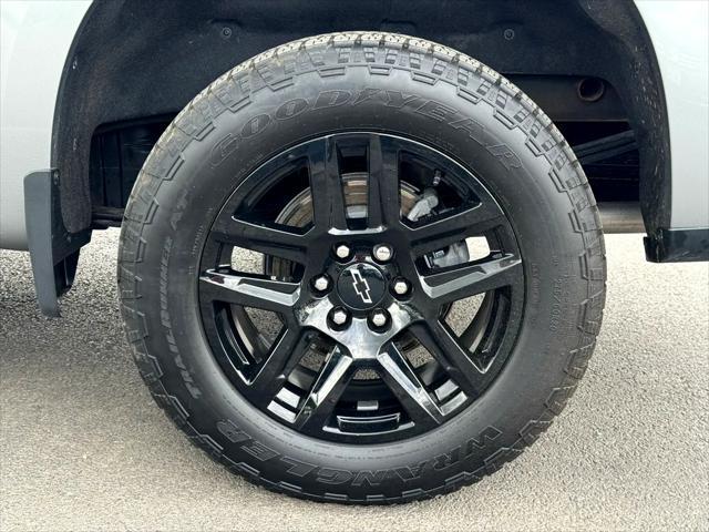 Photo of 2023 Gray Chevrolet Silverado 1500