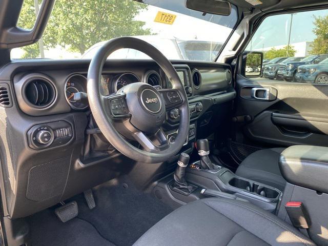 Photo of 2021 Black Clearcoat Jeep Gladiator