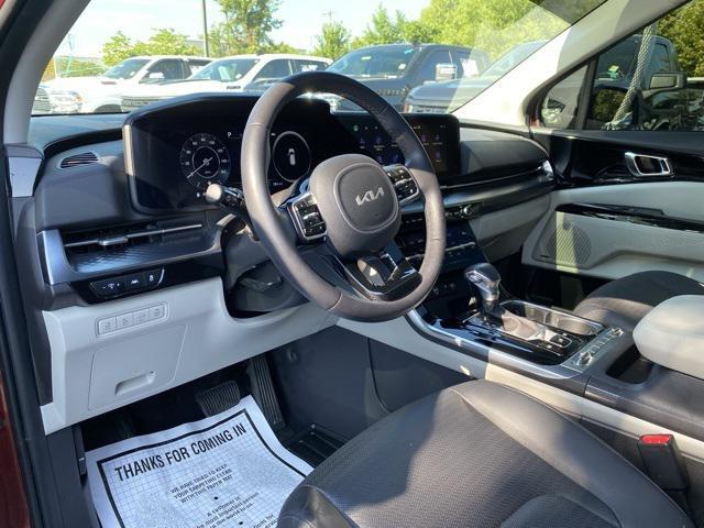 Photo of 2024 Flare Red Kia Carnival