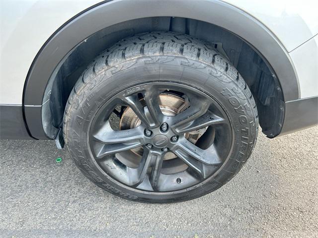 Photo of 2015 Ingot Silver Ford Explorer