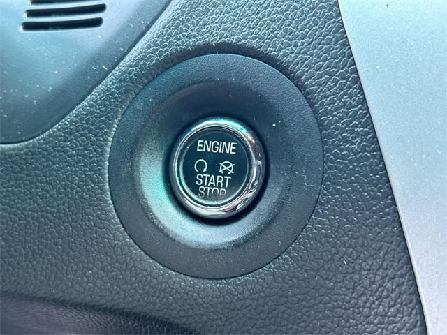 Photo of 2015 Ingot Silver Ford Explorer