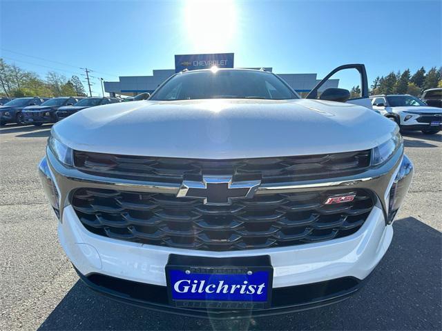 Photo of 2025 Summit White Chevrolet Trax