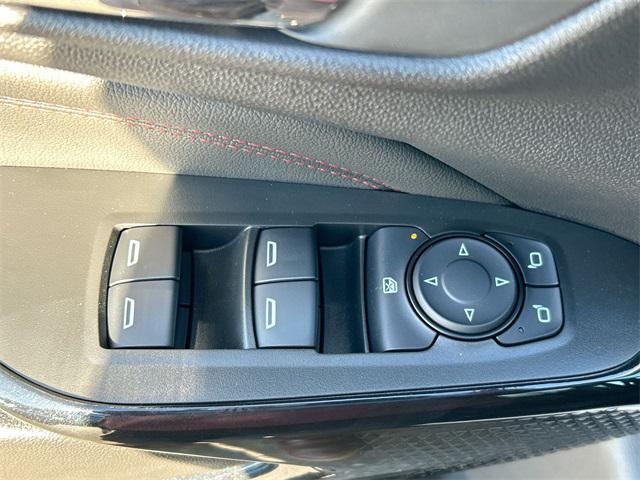 Photo of 2025 Summit White Chevrolet Trax