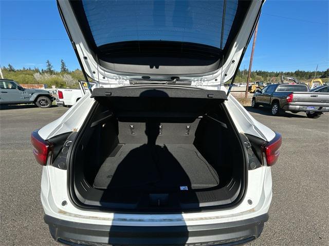 Photo of 2025 Summit White Chevrolet Trax
