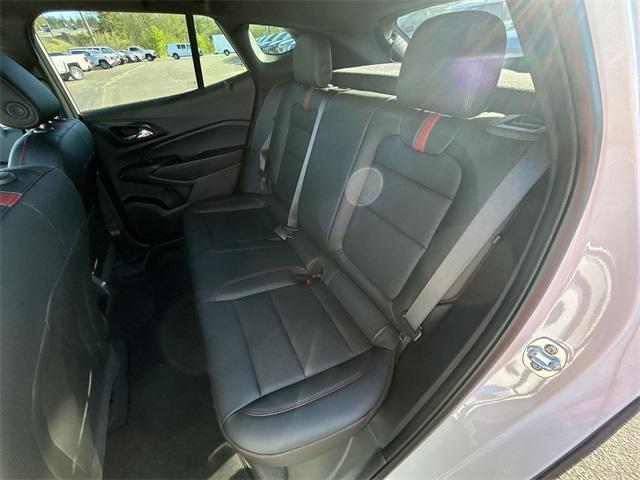Photo of 2025 Summit White Chevrolet Trax