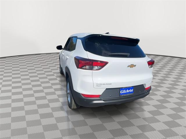 Photo of 2026 Summit White Chevrolet Trailblazer