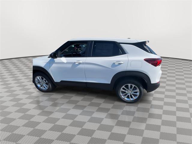 Photo of 2026 Summit White Chevrolet Trailblazer