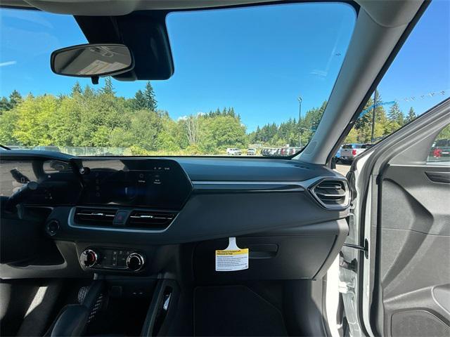 Photo of 2026 Summit White Chevrolet Trailblazer