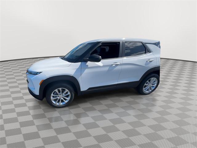 Photo of 2026 Summit White Chevrolet Trailblazer