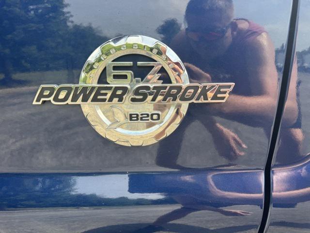 Photo of 2011 Dark Blue Pearl Metallic Ford F-350