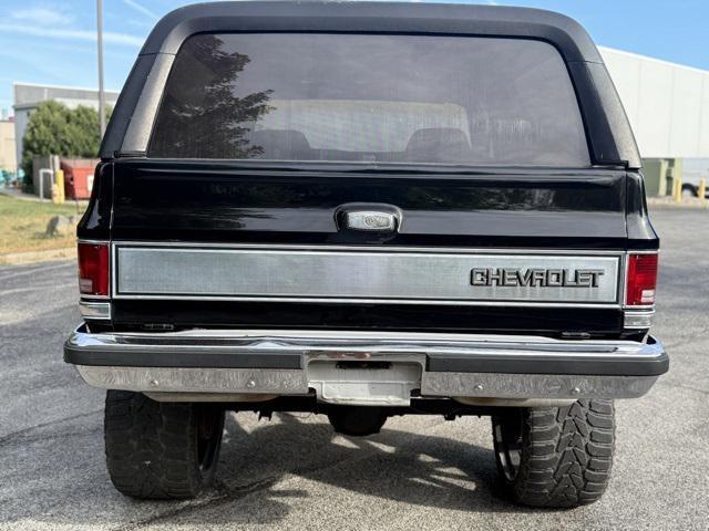 Photo of 1986 Black Chevrolet C10/K10
