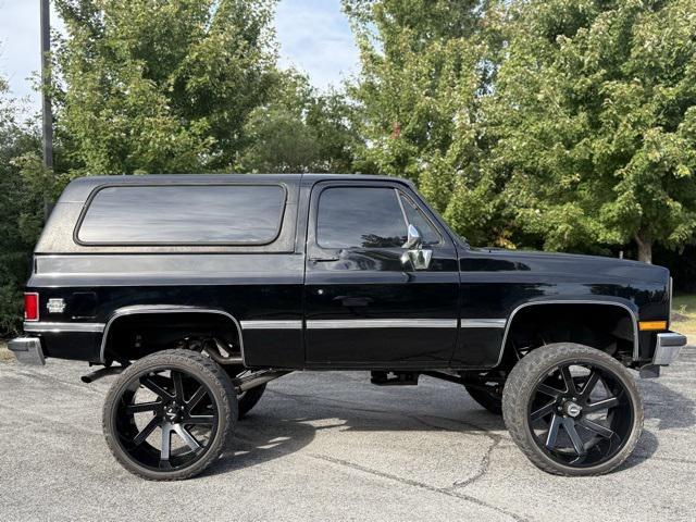 Photo of 1986 Black Chevrolet C10/K10