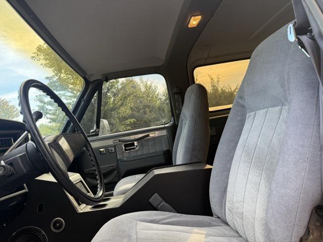 Photo of 1986 Black Chevrolet C10/K10