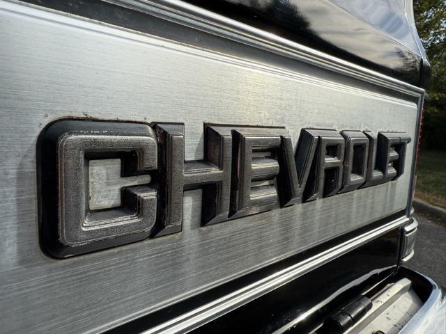 Photo of 1986 Black Chevrolet C10/K10