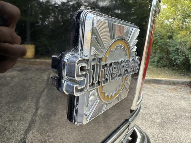 Photo of 1986 Black Chevrolet C10/K10