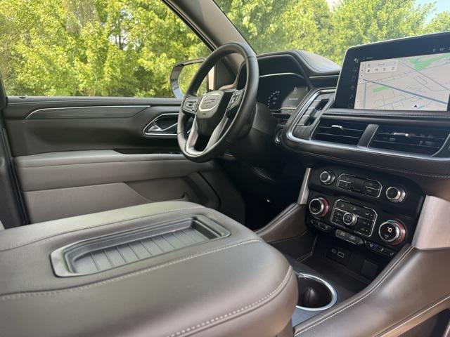 Photo of 2024 Pearl Beige Metallic GMC Yukon