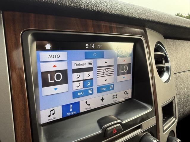 Photo of 2016 Oxford White Ford Expedition EL
